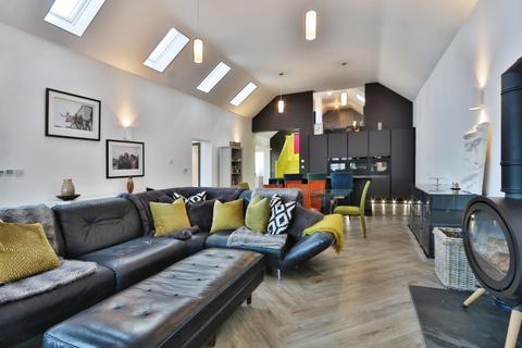4 bedroom detached house for sale, Thorn Road, Hedon, Hull, HU12 8HL
