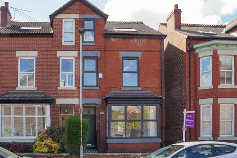 6 bedroom semi-detached house for sale