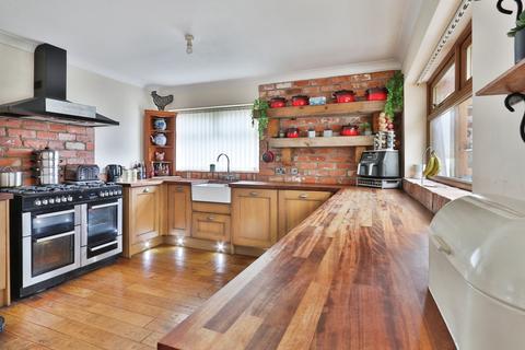 3 Leonard Close, Paull, Hull, HU12 8AH