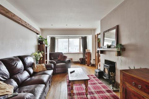 3 Leonard Close, Paull, Hull, HU12 8AH