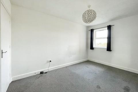 2 bedroom apartment to rent, Pickfords Gardens, Slough SL1