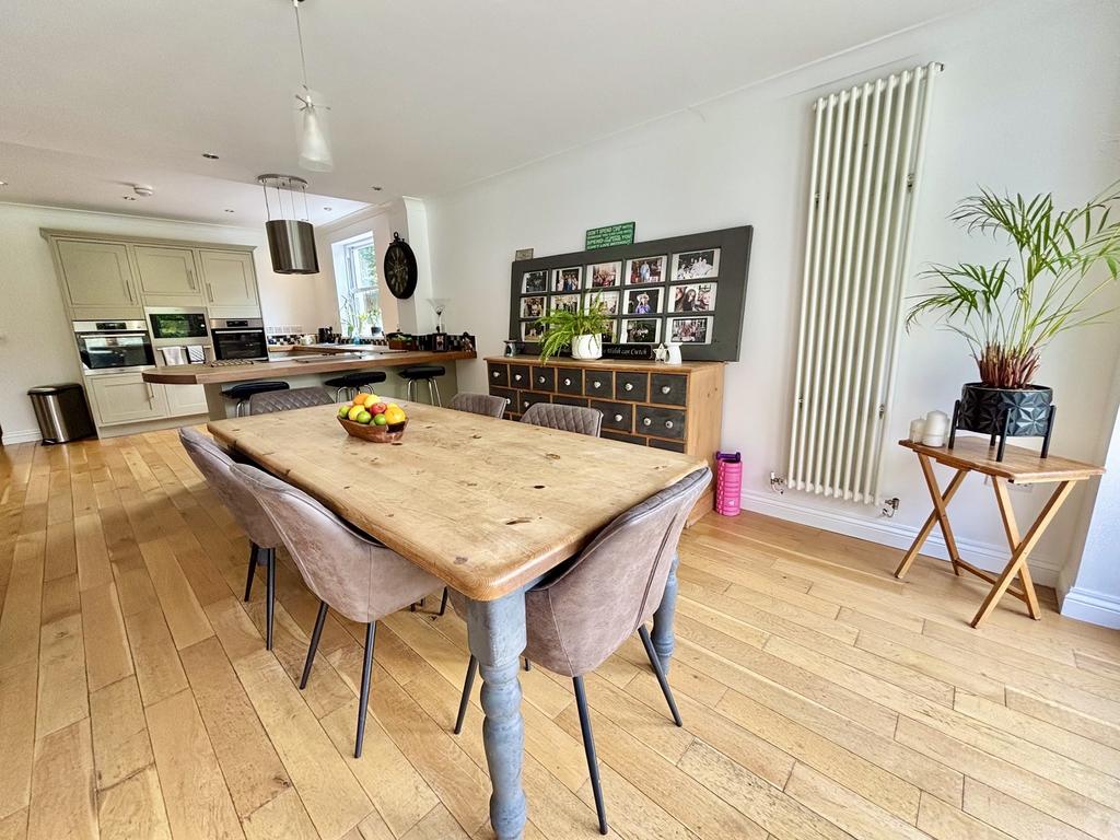 Kitchen/Open Plan Living Room