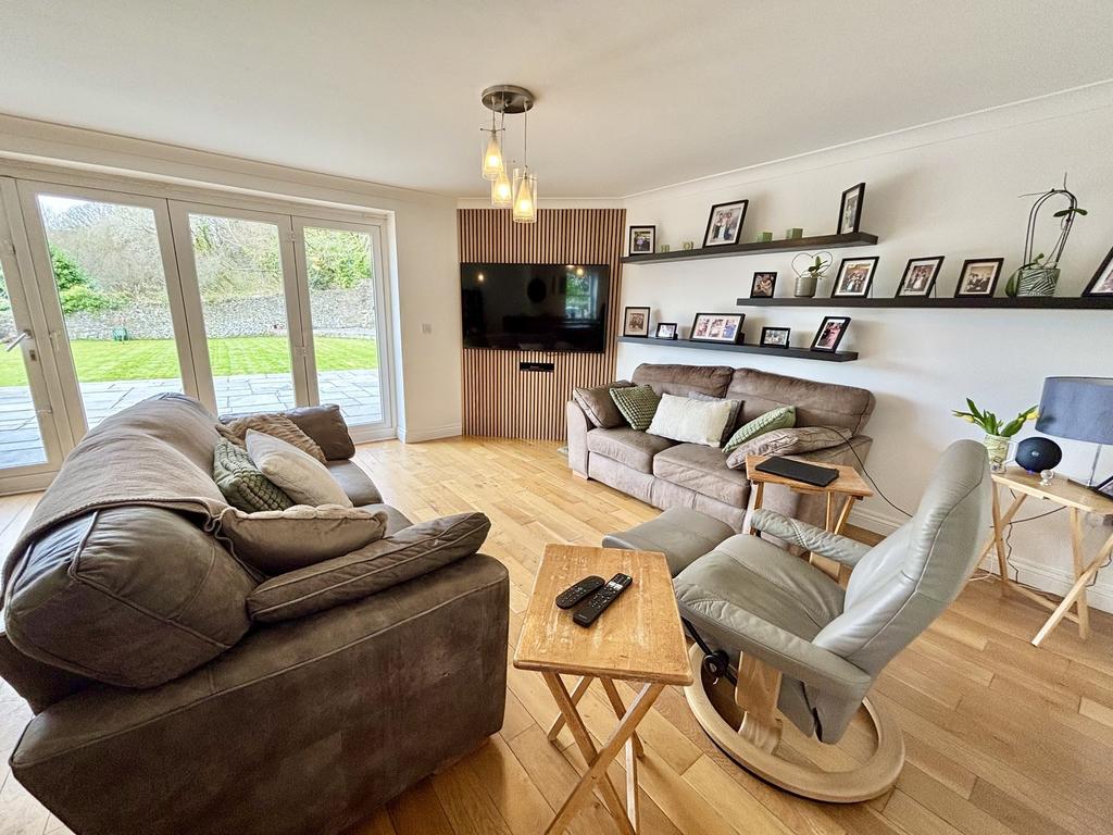 Kitchen/Open Plan Living Room