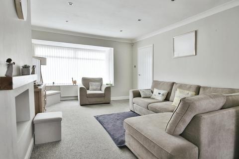 3 bedroom terraced house for sale, Sutton House Road, Hull, HU8 0NJ