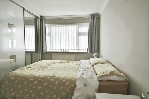 3 bedroom terraced house for sale, Sutton House Road, Hull, HU8 0NJ