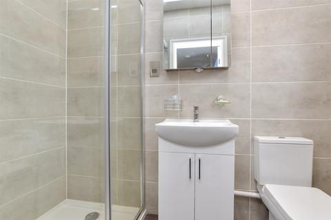 207 Chipstead Way, Woodmansterne, Banstead, SM7 3JN