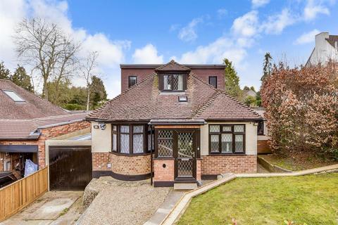 207 Chipstead Way, Woodmansterne, Banstead, SM7 3JN