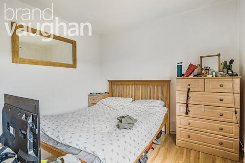 4 bedroom flat to rent, The Willows, Brighton BN2