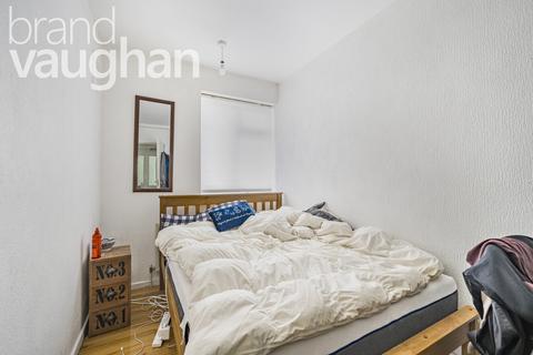 4 bedroom flat to rent, The Willows, Brighton BN2