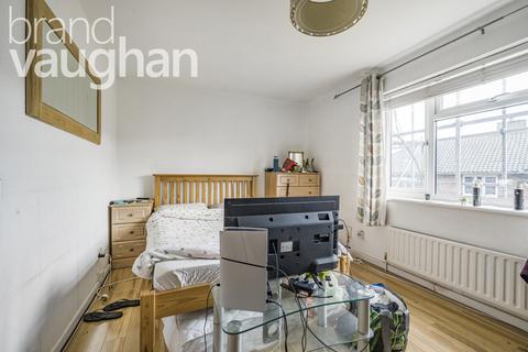 4 bedroom flat to rent, The Willows, Brighton BN2