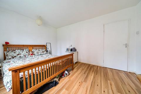 4 bedroom flat to rent, The Willows, Brighton BN2