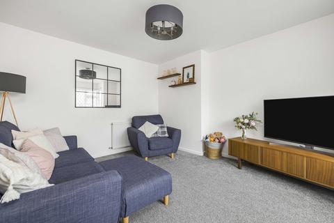 11 Tamesis Strand, Gravesend, DA12 4QU