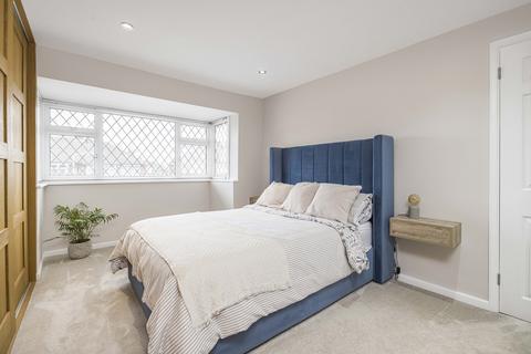 11 Tamesis Strand, Gravesend, DA12 4QU