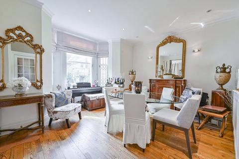 3 bedroom flat for sale, Abbey Road, St John's Wood, London, NW8