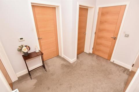 2 bedroom retirement property for sale, Brook Road, Benfleet
