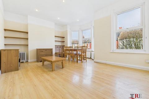 2 bedroom flat to rent, Churchill Road, London