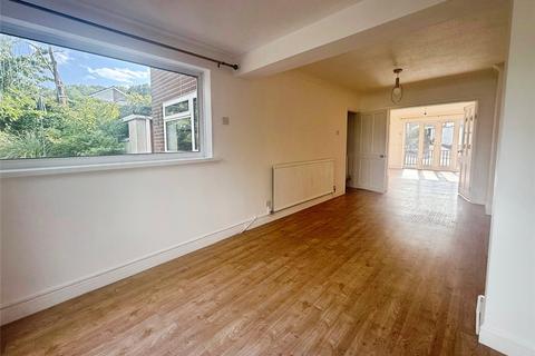 4 bedroom detached house to rent, Robin Close, Pentwyn, Cardiff, CF23