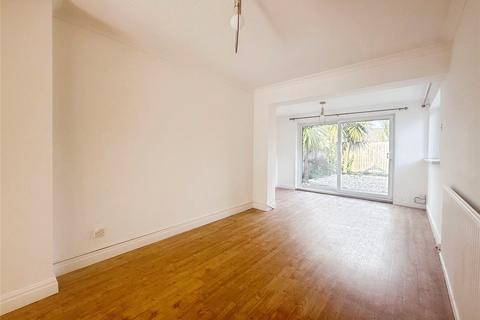 4 bedroom detached house to rent, Robin Close, Pentwyn, Cardiff, CF23