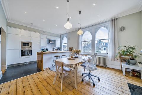 7b Glensdale Road, London, SE4 1UE