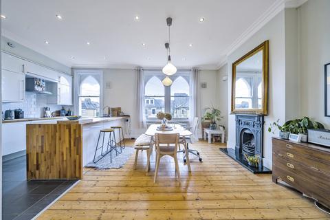 7b Glensdale Road, London, SE4 1UE