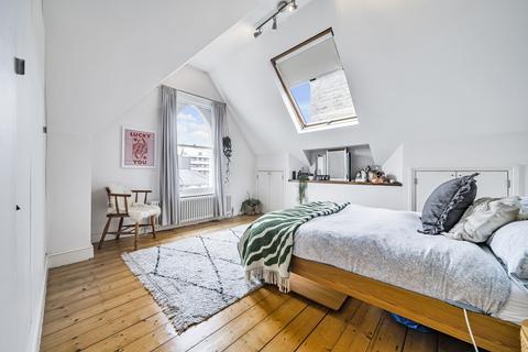 7b Glensdale Road, London, SE4 1UE