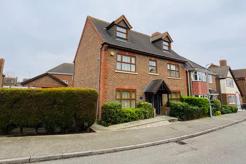 5 bedroom detached house for sale, Hornbeam Avenue, Bexhill-on-Sea, TN39