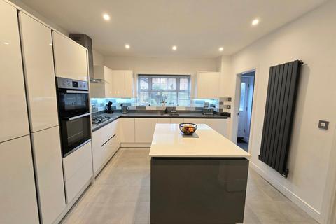 5 bedroom detached house for sale, Hornbeam Avenue, Bexhill-on-Sea, TN39
