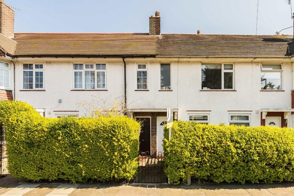 Fieldview, London SW18 3 bed flat - £650,000