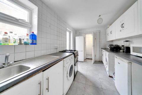 14 Wayland Avenue, London, E8 2HP