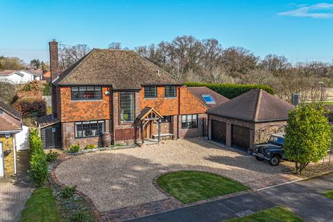 Thorley Gardens, Pyrford, GU22