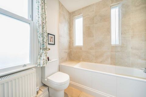 156 Amesbury Avenue, London, SW2 3AB
