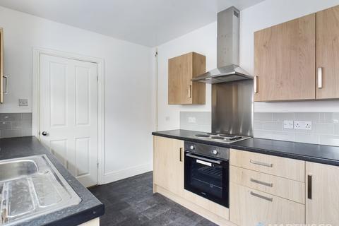 3 bedroom terraced house to rent, Talbot Road, Blackpool FY3
