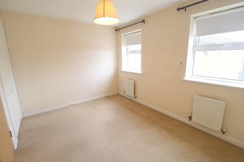 3 bedroom townhouse to rent, Chaffinch Road, Bury St Edmunds IP32