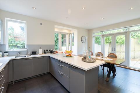 5 bedroom detached house to rent, Home Park Road, London, SW19