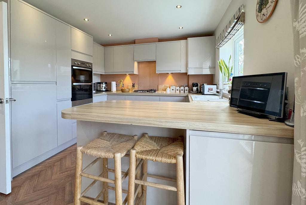 5a WG Kitchen 1