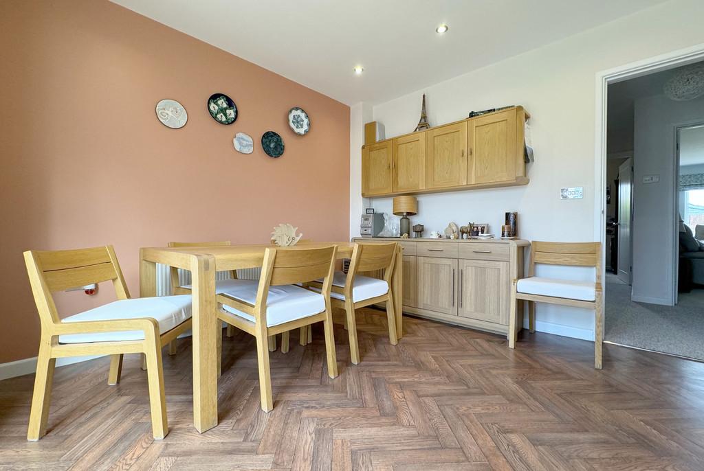 5a WG Dining Area