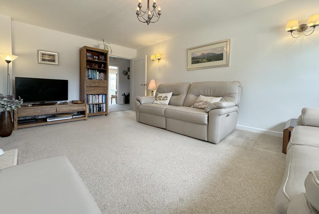 5a WG Sitting Room 2