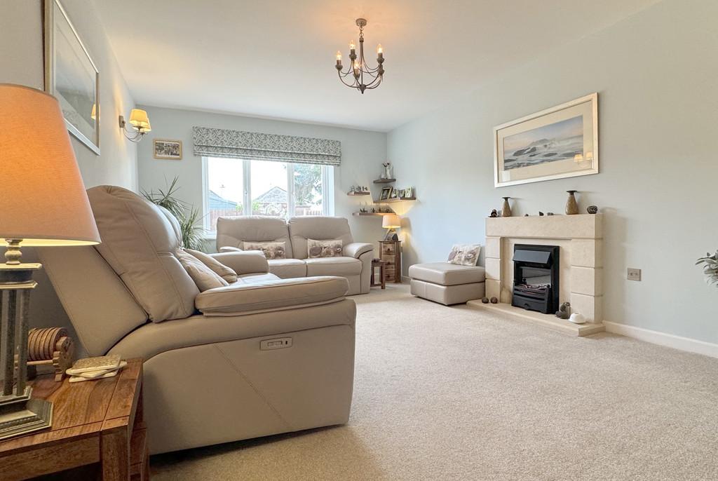 5a WG Sitting Room 1