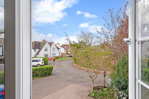 18 Hilltop Road, Reigate, RH2 7HL