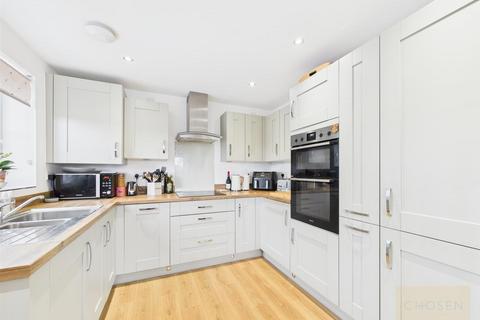 3 bedroom semi-detached house for sale, Somerdale Avenue, Brockworth, Gloucester