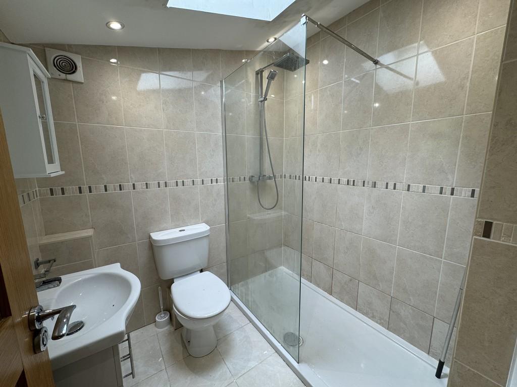 Guest Shower
