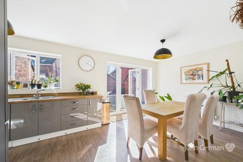 undefined, Greenwich Drive South, Derby