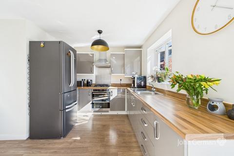 undefined, Greenwich Drive South, Derby