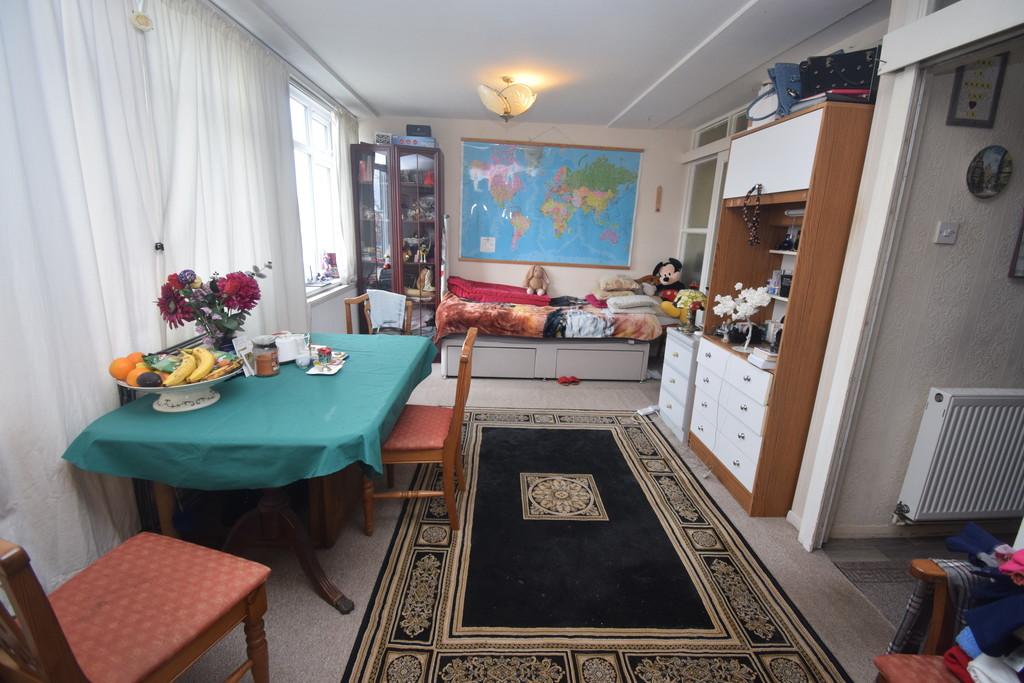 Lounge diner