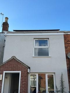 3 bedroom semi-detached house to rent, Ivy Road, Southampton