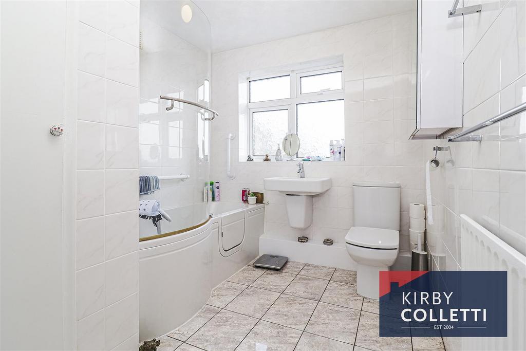 Family bathroom