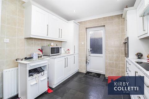 23 Briscoe Close, Hoddesdon, EN11 9DH