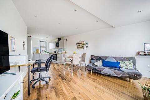 2 bedroom flat for sale, Trundleys Road, Beynam Court, SE8