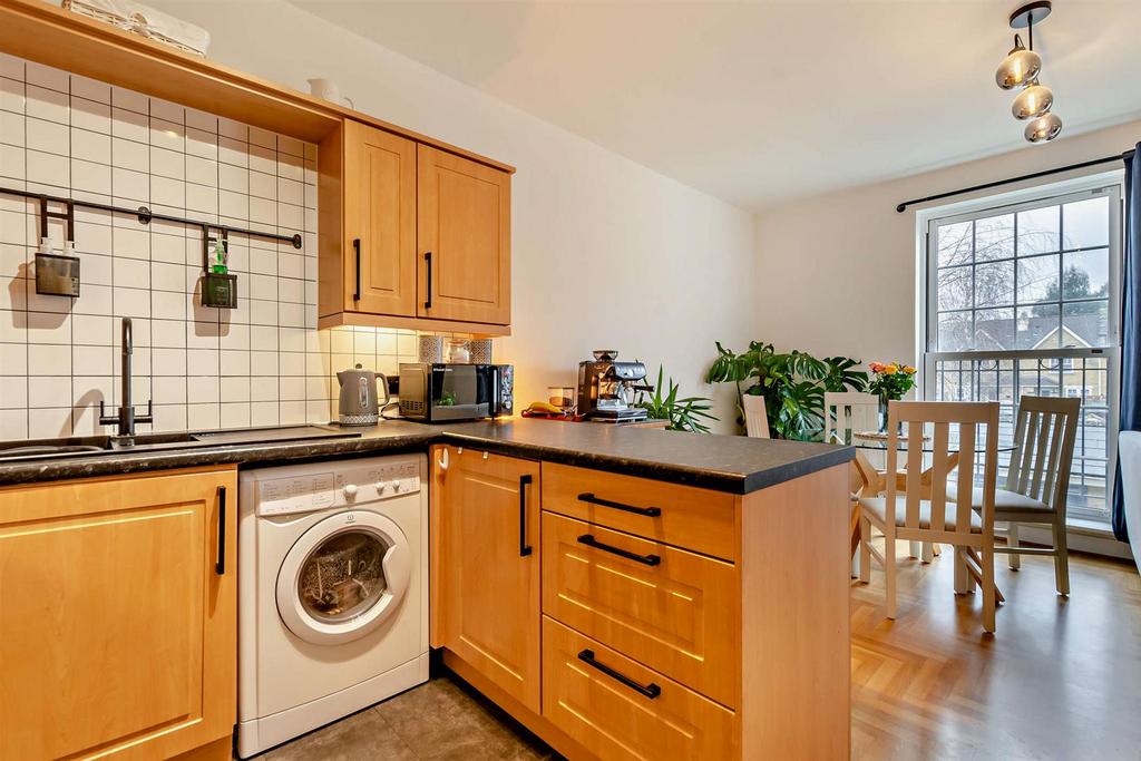 8640928-interior08-800.jpg