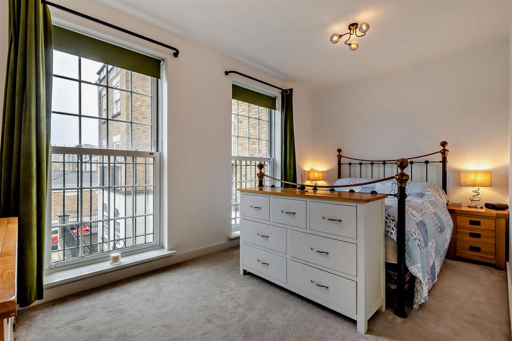 8640928-interior02-800.jpg